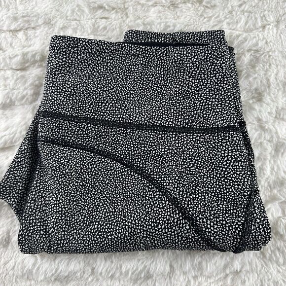Lululemon Invigorate 7/8 Tight‎ 10 Black White Chakra Print Luxtreme Zip Pocket - Picture 13 of 13